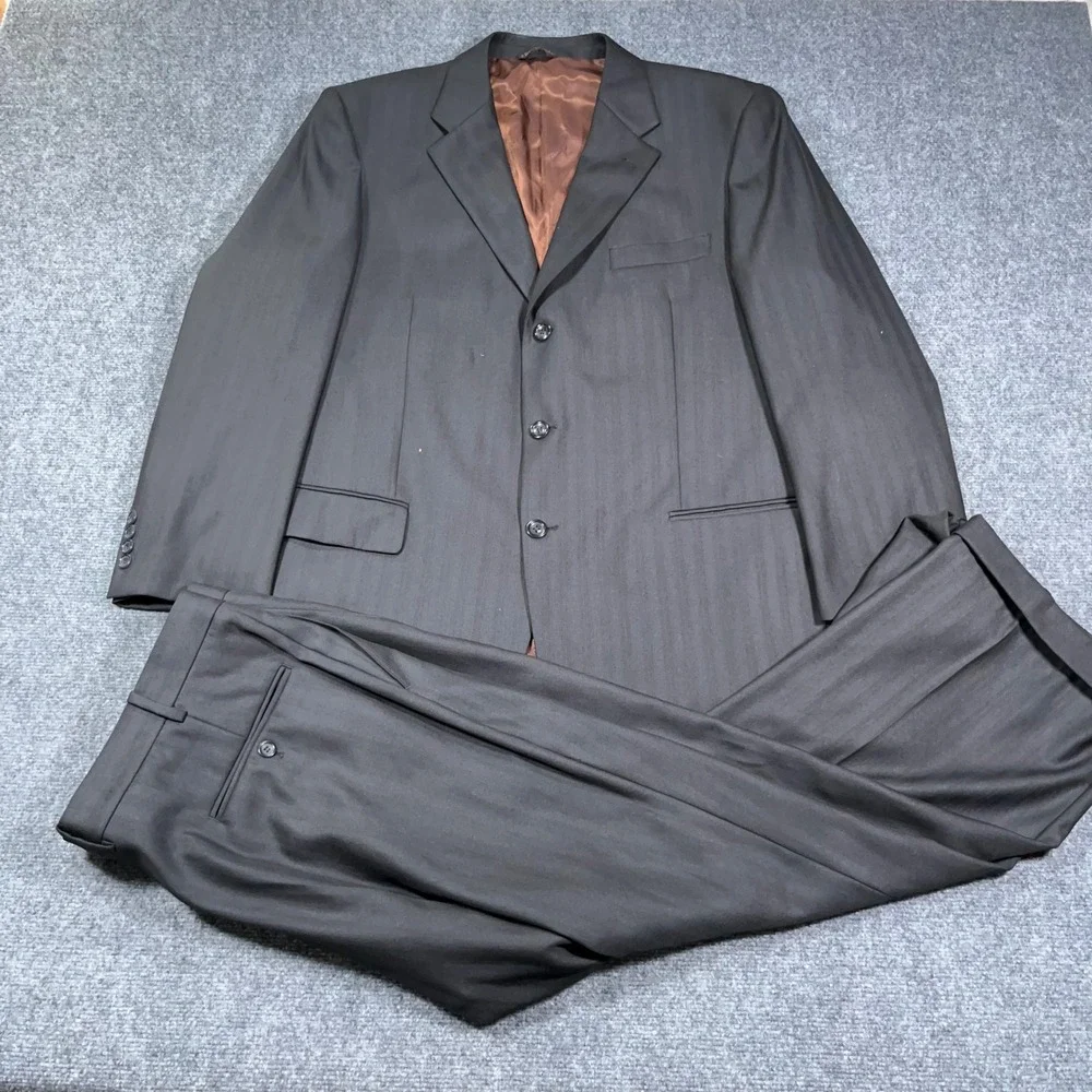 Caravelli Paris 3B 2 Piece Suit Set Mens 46R 40W Pinstripe Super 150s Black Prep